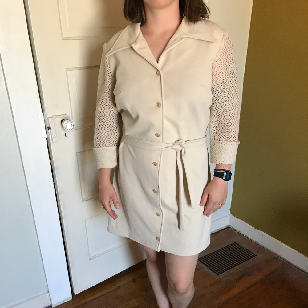 Button-up vintage mod shift dress